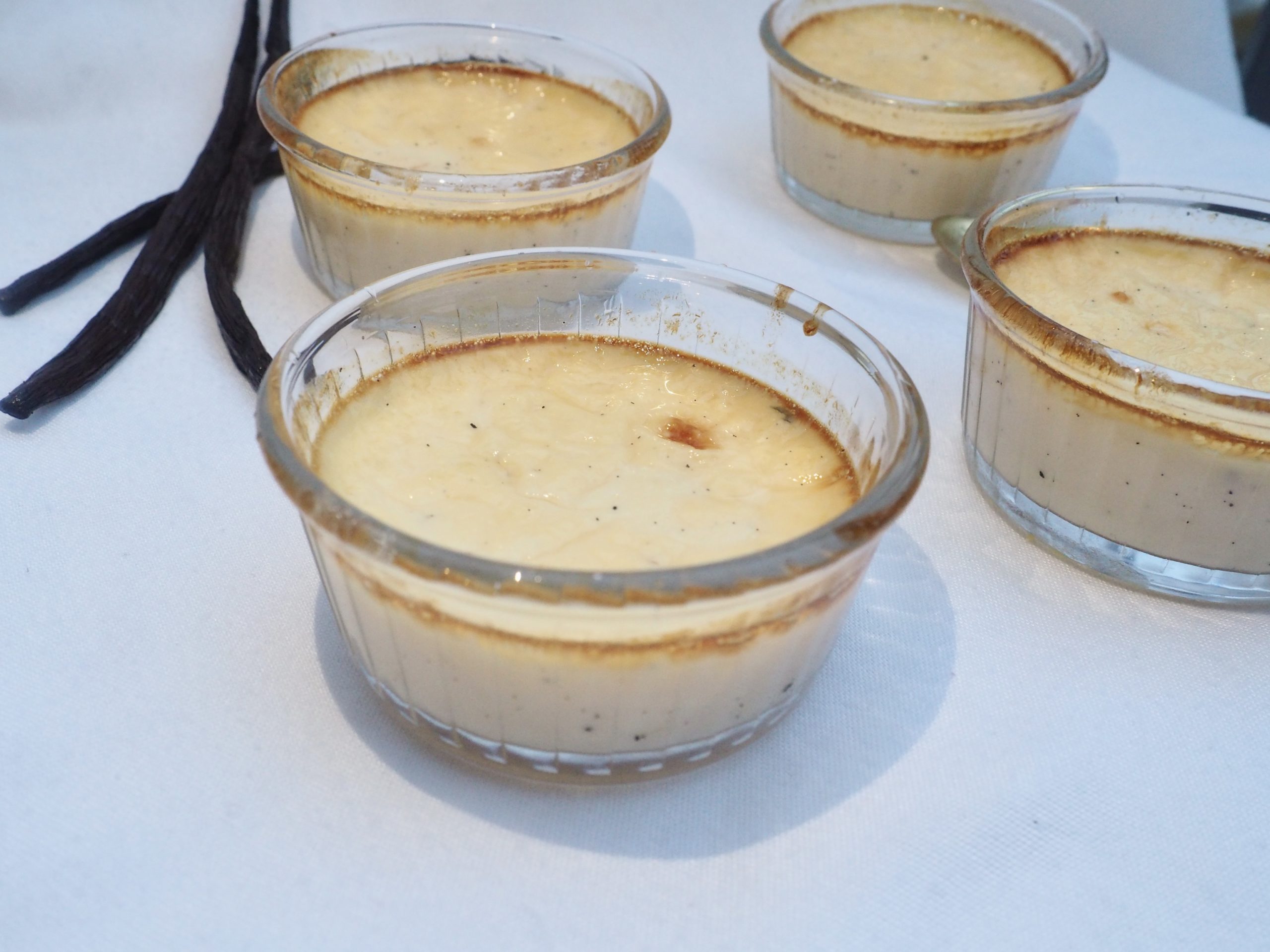Crème Aux Oeufs La Laitière Oeufs Au Lait Ou Crème Aux Oeufs Crème Aux Oeufs La Laitière Oeufs Au Lait Ou Crème Aux Oeufs